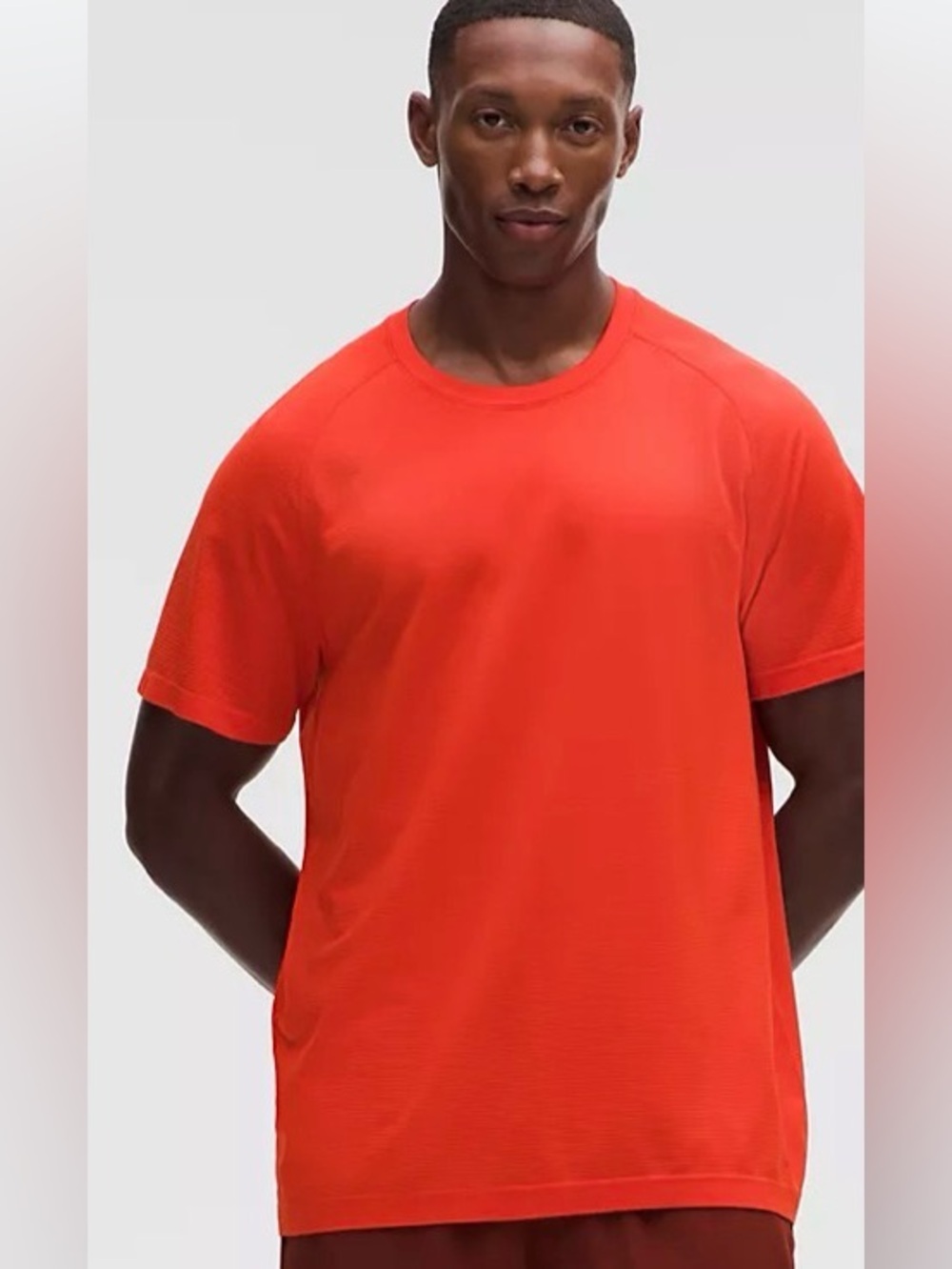 lululemon athletica metal vent tech cherry ember Short-Sleeve Crew Shirt